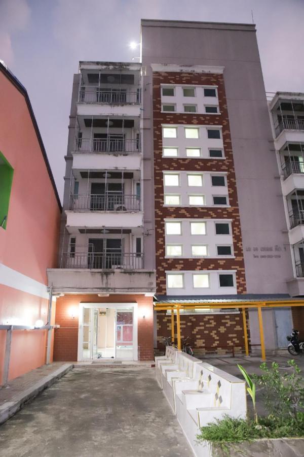Aj Place Apartment Talat Amphoe Nakhon Chai Si Luaran gambar
